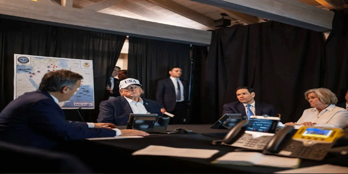 ഇസ്രായേൽ-യുഎസ് സഖ്യം ഇറാനിൽ ബോംബാക്രമണം നടത്തുന്നത് ട്രംപ് വീക്ഷിച്ചു; ‘ഓപ്പറേഷൻ എപ്പിക് ഫ്യൂറി’ മോണിറ്ററിംഗ് റൂമിനുള്ളിൽ;  ചിത്രങ്ങൾ പുറത്ത്