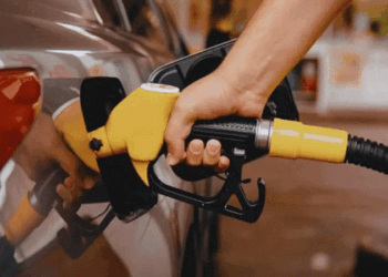 യുഎഇയിൽ പെട്രോൾ, ഡീസൽ വില റെക്കോർഡിൽ;  പ്രവാസലോകം ആശങ്കയിൽ