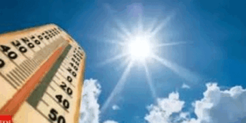 ഉരുകിത്തളർന്ന് കേരളം; കഴിഞ്ഞ 24 മണിക്കൂറിൽ രേഖപ്പെടുത്തിയത് ഉയർന്ന അൾട്രാവയലറ്റ് സൂചിക; സുരക്ഷാമുൻകരുതലുകൾ സ്വീകരിക്കാൻ നിർദ്ദേശം