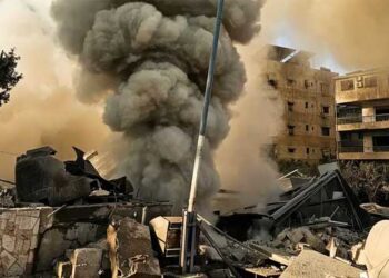 ടെഹ്റാനിൽ അർധരാത്രിയിൽ വൻ സ്ഫോടനങ്ങൾ…ബെയ്‌റൂട്ടിലും ടൈറിലും ഇസ്രായേൽ വ്യോമാക്രമണം, നബാത്തിയ മേഖലയെ ഇസ്രയേൽ ആക്രമിച്ചത് ഹിസ്ബുള്ളയുടെ ശക്തമായ സാന്നിധ്യമുണ്ടെന്നു ചൂണ്ടിക്കാട്ടി, ശനിയാഴ്ച മുതൽ ഇറാനിൽ ആക്രമിക്കപ്പെട്ടത് 150 ലധികം ന​ഗരങ്ങൾ!! തിരിച്ചടിച്ച് ഇറാൻ, യുഎസ് സൈനിക താവളങ്ങൾക്ക് നേരെ പുതിയ ആക്രമണം