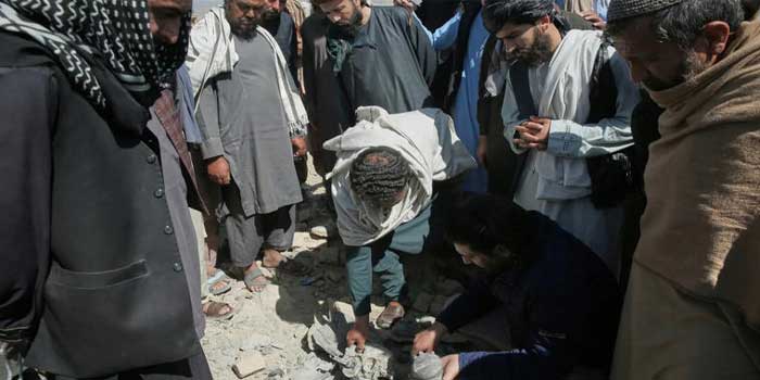 കാബൂളിലെ ആശുപത്രിക്ക് നേരെ പാക് വ്യോമാക്രമണം, 400 മരണം, 250 പേർക്ക് പരുക്ക്, ആശുപത്രി കെട്ടിടം പൂർണമായി തകർന്നു!! ആക്രമിക്കപ്പെട്ടത് ഏകദേശം 3,000 ഓളം അന്തേവാസികൾ താമസിച്ച ലഹരിവിമുക്ത കേന്ദ്രം, ആശുപത്രിയോ, സിവിലിയൻ കേന്ദ്രങ്ങളോ ലക്ഷ്യം വെച്ചിട്ടില്ല, താലിബാൻ നടത്തുന്നത് വ്യാജ പ്രചരണം- നിഷേധിച്ച് പാക്കിസ്ഥാൻ