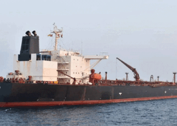 ഇന്ധന പ്രതിസന്ധി; ഇന്ത്യ തേടിയ ബദൽവഴികൾ തീരമണഞ്ഞു ; റഷ്യൻ എണ്ണയുമായെത്തിയ ‘അക്വാ ടൈറ്റനും’ അമേരിക്കയിൽ നിന്നും എൽപിജിയുമായെത്തിയ ‘പിക്സിസ് പയനിയറും’ മംഗലാപുരത്തെത്തി