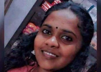 അമ്മയെ കാണാതെ അന്വേഷിച്ചെത്തിയ മകൻ കണ്ടത് ജീവനറ്റുകിടക്കുന്ന ബിജിയെ!! വാക്കുതർക്കത്തിനിടെ കഴുത്തിൽ കിടന്ന ഷാൾ കൊണ്ട് മുറുക്കി ഭർത്താവ് ഭാര്യയെ കൊലപ്പെടുത്തി, അരുംകൊല ഹോട്ടലിനുള്ളിൽവച്ച്