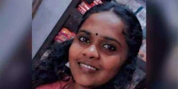 അമ്മയെ കാണാതെ അന്വേഷിച്ചെത്തിയ മകൻ കണ്ടത് ജീവനറ്റുകിടക്കുന്ന ബിജിയെ!! വാക്കുതർക്കത്തിനിടെ കഴുത്തിൽ കിടന്ന ഷാൾ കൊണ്ട് മുറുക്കി ഭർത്താവ് ഭാര്യയെ കൊലപ്പെടുത്തി, അരുംകൊല ഹോട്ടലിനുള്ളിൽവച്ച്