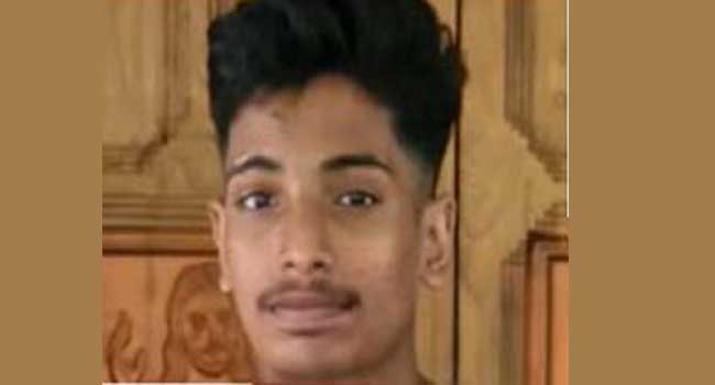 മരക്കഷ്ണംകൊണ്ട് തലയ്ക്കിട്ടടിച്ചു, നിലത്തിട്ട് ചവിട്ടിക്കൂട്ടി… നടന്നു പോകുമ്പോൾ വഴിതടസപ്പെടുത്തിയെന്നാരോപിച്ച് വിദ്യാർഥിക്കിട്ട് മദ്യപസംഘത്തിന്റെ ക്രൂര മർദനം, ​പരുക്കേറ്റ അടൂർ ഗവ. പോളിടെക്‌നിക്ക് കോളേജ് വിദ്യാർഥി ​ഗുരുതരാവസ്ഥയിൽ