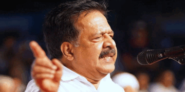 ‘സഹകരണ വകുപ്പ് 700 കോടിയുടെ വൻ തട്ടിപ്പിന് കളമൊരുക്കുന്നു ; സോഫ്റ്റ് വെയർ തയ്യാറാക്കാനുള്ള പദ്ധതി സാങ്കേതിക മേഖലയുമായി യാതൊരു ബന്ധവുമില്ലാത്ത ദിനേശ് ബീഡി സഹകരണ സംഘത്തിന് കൈമാറാൻ നീക്കം‘- ആരോപണവുമായ് രമേശ് ചെന്നിത്തല