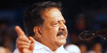 ‘ഇഎംഎസ് മുതൽ ഉമ്മൻചാണ്ടി വരെയുള്ള ​ഗവൺമെന്റുകൾക്കുണ്ടായ ആകെ കടം എന്നത് ഒന്നര ലക്ഷം കോടി;  കഴിഞ്ഞ പത്തു വർഷം കൊണ്ട് പിണറായി വിജയൻ അത് ആറരലക്ഷം കോടിയാക്കി‘ – രമേശ് ചെന്നിത്തല