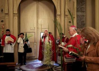 യേശുക്രിസ്തുവിനെ കുരിശിലേറ്റിയെന്ന് വിശ്വസിക്കുന്ന സ്ഥലം… ഓശാന ദിനത്തിൽ ചർച്ച് ഓഫ് ദി ഹോളി സെപൾചറിൽ മതപുരോഹിതന്മാർക്ക് പ്രവേശനം നിഷേധിച്ച് ഇസ്രയേൽ!! നെതന്യാഹുവിന്റെ നടപടിക്കെതിരെ അമേരിക്ക, ഫ്രാൻസ്, ഇറ്റലി തുടങ്ങിയ രാജ്യങ്ങൾ രംഗത്ത്