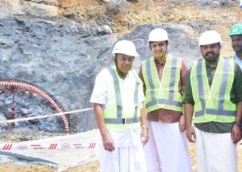 വയനാട് തുരങ്ക പാതയുടെ ഫസ്റ്റ് ബ്ലാസ്റ്റ് സ്വിച്ച് ഓൺ കർ‍മം നടന്നത് കഴിഞ്ഞ ദിവസം, താൽക്കാലിക പാലം, ക്രഷർ യൂണിറ്റ്, ഫ്യൂവൽ ടാങ്ക്, തൊഴിലാളികൾക്ക് താമസിക്കാനുള്ള ക്യാമ്പ് ഷെഡ് എന്നിവയെല്ലാം തയാർ… നിർമാണം അടിയന്തരമായി സ്റ്റേ ചെയ്യണം, കേന്ദ്ര അനുമതി റദ്ദാക്കണം… ആവശ്യവുമായി പ്രകൃതി സംരക്ഷണ സമിതി സുപ്രിം കോടതിയിൽ