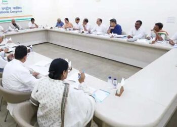 നിയമസഭാ തെരഞ്ഞെടുപ്പിൽ ആദ്യ​​ഘട്ട പട്ടികയിൽ ഇടംപിടിച്ചത് 31 പേർ… എംഎൽഎ എൽദോസ് കുന്നപ്പിള്ളിയുടെ കാര്യത്തിൽ തീരുമാനമെടുക്കുക ഹൈക്കമാൻഡ്, പാലക്കാട്, തൃപ്പൂണിത്തുറ മണ്ഡലങ്ങളിൽ പുതിയ സ്ഥാനാർഥികൾ, സിറ്റിങ് എംഎൽഎമാർ വീണ്ടും അങ്കത്തിന്