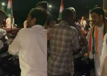 തളിപ്പറമ്പിലും ധർമടത്തും സിപിഎം ആക്രമണം, ടി.കെ. ഗോവിന്ദന്റെ തെരഞ്ഞെടുപ്പ് പ്രചാരണ വാഹനം തടഞ്ഞുനിർത്തി, വി.പി. അബ്ദുൽ റഷീദിനെ കയ്യേറ്റം ചെയ്യാൻ ശ്രമം