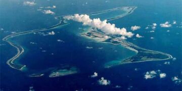 യുഎസ്- ഇസ്രയേൽ വാദം പൊളിയുന്നു, ആയുധശേഖരം തകർന്നിട്ടില്ല? ഇറാനിൽ നിന്ന് ഏകദേശം 3,795 കി,മീ അകലെയുള്ള ഡിയേഗോ ഗാർസിയ ലക്ഷ്യമിട്ട് തൊടുത്തുവിട്ടത് രണ്ട് ബാലിസ്റ്റിക് മിസൈലുകൾ, രണ്ടും ലക്ഷ്യം കണ്ടില്ല, ഒന്ന് യാത്രമധ്യേ തകരാറിലായി, രണ്ടാമത്തെ യുഎസ് SM-3 ഇൻ്റർസെപ്റ്റർ ഉപയോഗിച്ച് തകർത്തു