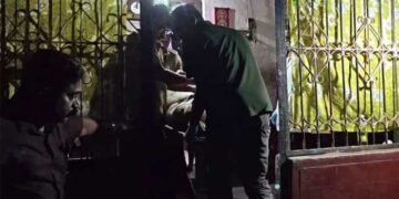 വീടിനകത്തുകയറിയ തെരുവുനായ കിടപ്പുരോ​ഗിയായ വയോധികയെ ശരീരമാസകലം കടിച്ചുകീറി കൊലപ്പെടുത്തി, മാനസികാസ്വാസ്ഥ്യമുള്ള മകനെ ക്രൂരമായി ആക്രമിച്ചു, ശരീരം മുഴുവൻ നായയുടെ കടിയേറ്റ 60 കാരൻ ​ഗുരുതരാസ്ഥയിൽ, നായയെ പിടികൂടാനായില്ല