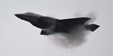 ഇത്തവണ ഇറാൻ കൈ വച്ചത് യുഎസിന്റെ ആധുനികശ്രേണിയിൽപ്പെട്ട 100 മില്യൺ ഡോളർ വിലവരുന്ന F-35 വിമാനം, അടിയന്തര ലാൻഡിങ് സ്ഥിരീകരിച്ച് അമേരിക്ക!! ഇതുവരെ ഇറാൻ തകർത്തത് 16 യുഎസ് സൈനിക വിമാനങ്ങൾ, 10 റീപ്പർ ഡ്രോണുകൾ, അം​ഗവൈകല്യം സംഭവിച്ചവ 6 എണ്ണം…’ ഇന്നു ഇറാൻ ഇതുവരെയുള്ളതിൽ വച്ച് ഏറ്റവും വലിയ സ്‌ട്രൈക്ക് പാക്കേജ് നേരിടേണ്ടിവരും’- യുഎസ്