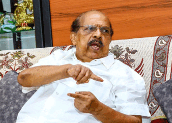 ‘കുലം കുത്തികളെ കാലം വർഗ വഞ്ചകൻ എന്ന് വിളിക്കും, മാപ്പില്ല’ : ജി. സുധാകരനെതിരെ പ്രതിഷേധ ബാനറുകൾ; വീടിന് പോലീസ് കാവൽ