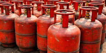 റെസ്റ്റോറന്റുകള് ജാഗ്രതൈ… ഗ്യാസ് ക്ഷാമത്തിന്റെ പേരില് വില കൂട്ടിയാല് പണി കിട്ടും, നിയമ ലംഘകര്ക്കെതിരെ കര്ശന നടപടി സ്വീകരിക്കുമെന്ന് ഉപഭോക്തൃ സംരക്ഷണ അതോറിറ്റി