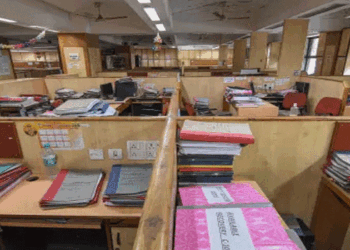 സർക്കാർ ഓഫീസുകളിലും പരിസരങ്ങളിലും നിർബന്ധമായും ശുചിത്വം ഉറപ്പാക്കണം; വീഴ്ച വരുത്തിയാൽ അതത് സ്ഥാപന മേധാവി ഉത്തരവാദി; കർശന നടപടിയുണ്ടാകും