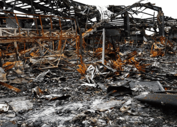 യുദ്ധം മുറുകുന്നു; ഹൂതികൾ കളത്തിലിറങ്ങി; ഇസ്രയേലിനെതിരെ വ്യാപക ബാലിസ്റ്റിക് മിസൈലാക്രമണം; പ്രതിരോധ സംവിധാനം തകർത്തതായി     അവകാശവാദം; ‘യുഎസ് കരയുദ്ധത്തിനു മുതിർന്നാൽ ചെങ്കടലിലും ഹൊർമൂസിന്റെ അതേ അവസ്ഥ വരും