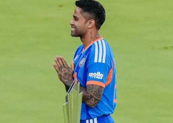 അഹമ്മദാബാദിൽ അഭിഷേക്- സഞ്ജു ഷോ… 18 ബോളിൽ അർധശതകം കടന്ന് അഭിഷേക് (52), പിന്നാലെ പുറത്ത്, 38 മായി സഞ്ജു!! പവർപ്ലേയിൽ ഇന്ത്യ അടിച്ചുകൂട്ടിയത് 92 റൺസ്