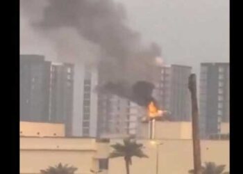 ‘ഇറാന്റെ എണ്ണ റിഫൈനറികൾ ആക്രമിക്കപ്പെട്ടാൽ പശ്ചിമേഷ്യയിലെ അമേരിക്കയുമായി ബന്ധമുള്ള ഒറ്റ എണ്ണ- എനർജി അടിസ്ഥാന സൗകര്യങ്ങളും ബാക്കിയുണ്ടാകില്ല, എല്ലാം തകർക്കും’- മുന്നറിയിപ്പ്!! ബാഗ്ദാദിലെ യുഎസ് എംബസിക്കു നേരെ ആക്രമണം, മിസൈൽ പതിച്ചത് ലോകത്തിലെ ഏറ്റവും വലിയ അമേരിക്കൻ നയതന്ത്ര കേന്ദ്രങ്ങളിലൊന്നിലെ ഹെലിപാഡിൽ