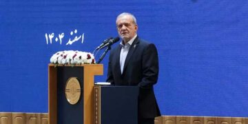 അവസാനം സ്വയംരക്ഷയ്ക്ക് ഇറങ്ങേണ്ടിവന്നു…“പ്രിയപ്പെട്ട സൗഹൃദ- അയൽരാജ്യങ്ങളുമായ നേതാക്കളേ, നിങ്ങളുടെ സഹായത്തോടെയും നയതന്ത്ര മാർഗങ്ങളിലൂടെയും ഈ യുദ്ധം ഒഴിവാക്കാൻ ഞങ്ങൾ ശ്രമിച്ചു, എന്നാൽ അമേരിക്കൻ–സയോണിസ്റ്റ് സൈനികാക്രമണം ഞങ്ങളെ സ്വയംരക്ഷയ്ക്ക് ഇറങ്ങാൻ നിർബന്ധിതരാക്കി”- ഇറാൻ പ്രസിഡന്റ്