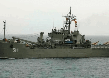 കൊച്ചിയിൽ നങ്കൂരമിട്ടിരിക്കുന്ന ഇറാനിയൻ യുദ്ധക്കപ്പലിന്റെ ദൃശ്യങ്ങൾ പകർത്താൻ ശ്രമിച്ച മാധ്യമ പ്രവർത്തകർ അറസ്റ്റിൽ; ദേശീയ സുരക്ഷ മുൻനിർത്തി ഇത്തരം കൃത്യങ്ങളിൽ ഏർപ്പെടരുതെന്ന് മുന്നറിയിപ്പ്