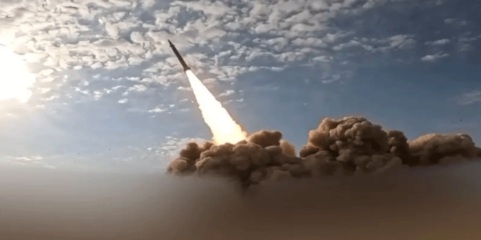 ആണവകേന്ദ്രങ്ങൾ ലക്ഷ്യമാക്കി യുഎസ് നടത്തിയ ആക്രമണങ്ങൾക്കുള്ള മറുപടി; ​ഗൾഫ് രാഷ്ട്രങ്ങൾക്കു നേരെയുള്ള ആക്രമണം ശക്തമാക്കി ഇറാൻ; കനത്ത ഡ്രോൺ, മിസൈൽ പ്രയോ​ഗം