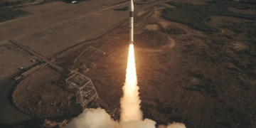 ഒരാഴ്ച കൊണ്ട് യുഎസിന്റെ 2.7 ബില്യൺ ഡോളർ വിലമതിക്കുന്ന റഡാർ സംവിധാനങ്ങൾ ഇറാൻ തകർത്തു; ഇനിയങ്ങോട്ട്  പ്രഹരശേഷി ഉയർത്താനും ലക്ഷ്യമിടുന്നു