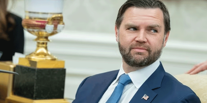 ‘ട്രംപും കുഷ്നറോ ഒന്നും വേണ്ട; ജെ. സി വാൻസുമായി ചർച്ച നടത്താനാണെങ്കിൽ റെ‍ഡി; യുദ്ധം അവസാനിക്കണമെന്ന് ശരിക്കും താലാപ്പര്യപ്പെടുന്നത് അദ്ദേഹം മാത്രമാണ്, മറ്റുള്ളവരെ ഞങ്ങൾക്ക്  വിശ്വാസമില്ല‘- യുഎസിനോട് ഇറാൻ