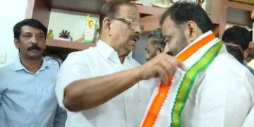 ‘ഞാൻ എന്റെ വാക്ക് പാലിച്ചു’, മറ്റന്നാൾ മുതൽ പ്രചാരണത്തിനിറങ്ങും’… ആദ്യം ഇരിക്കൂറിൽ!! ടി.ഒ മോഹനനെ കണ്ട് ഷാൾ അണിയിച്ച് സ്വീകരിച്ച് കെ സുധാകരൻ,