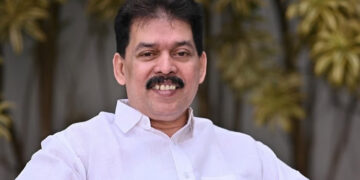 സിപിഎമ്മില്‍ മന്ത്രിമാര്‍ക്കും എംഎല്‍എമാര്‍ക്കും പോലും നിലനില്‍പ്പില്ല, പിന്നെ സഹയാത്രികർ അത് തീരെ പ്രതീക്ഷിക്കേണ്ടതില്ല, പാര്‍ട്ടിയില്‍ നേരിട്ടത് കൊടിയ അവഗണന,മുൻ എംഎൽഎ കാരാട്ട് റസാഖ് മുസ്ലീം ലീഗിലേക്ക്