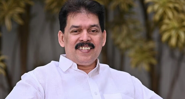 സിപിഎമ്മില് മന്ത്രിമാര്ക്കും എംഎല്എമാര്ക്കും പോലും നിലനില്പ്പില്ല, പിന്നെ സഹയാത്രികർ അത് തീരെ പ്രതീക്ഷിക്കേണ്ടതില്ല, പാര്ട്ടിയില് നേരിട്ടത് കൊടിയ അവഗണന,മുൻ എംഎൽഎ കാരാട്ട് റസാഖ് മുസ്ലീം ലീഗിലേക്ക്