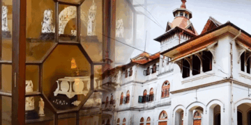 കവടിയാർ കൊട്ടാരത്തിൽ വൻ കവർച്ച;  2 കോടിയുടെ ആഭരണം നഷ്ടമായി, മോഷ്ടിച്ചതിൽ അമൂല്യ രത്നങ്ങളും; സംഭവം നടന്നിട്ട് മാസങ്ങളായി; പരാതി നൽകി അശ്വതി തിരുനാൾ ഗൗരി ലക്ഷ്മി ബായ്