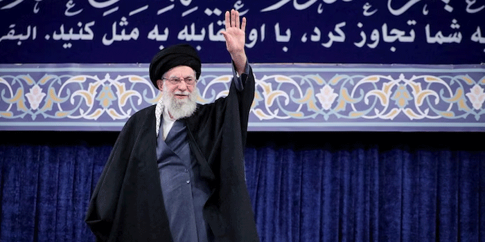 അനിയന്ത്രിത ജനക്കൂട്ടത്തെ ഭയന്ന് ഇറാൻ ഖമേനിയുടെ ശവസംസ്കാരം മാറ്റിവച്ചു; അനിവാര്യ ഒരുക്കങ്ങൾ പൂർത്തിയാക്കിയ ശേഷം മാത്രം ചടങ്ങുകളെന്ന് ഇറാൻ നേതൃത്വം