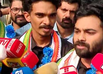 കണ്ണൂർ റെയിൽവേ സ്റ്റേഷനിൽ കണ്ടത് ഷംസീറിന്റെ തിരക്കഥയിൽ ഗൺമാന്റെ സംവിധാനത്തിൽ ആരോ​ഗ്യ മന്ത്രി നിറഞ്ഞാടി അഭിനയിച്ച പൊട്ടിപ്പാളീസായ സിനിമ…, നടന്നത് ഭരണകൂട വേട്ട- അതുൽ എംസി !! ജയിൽ മോചിതരായ കെഎസ്‌യു പ്രവർത്തകർക്ക് വൻ സ്വീകരണം