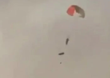 ഇറാന്റെ മിസൈല്‍ ആക്രമണം തടുക്കാന്‍ ശ്രമിക്കുന്നതിനിടെ  മൂന്ന് അമേരിക്കൻ യുദ്ധവിമാനങ്ങൾ വെടിവെച്ചിട്ട് കുവൈത്ത്, ആറ് സൈനികര്‍  പുറത്തേക്ക് ചാടി രക്ഷപ്പെട്ടു