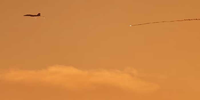 അത് കുവൈറ്റിനു പറ്റിയ അബദ്ധം, അമേരിക്കയുടെ മൂന്ന് എഫ് 15ഇ യുദ്ധവിമാനങ്ങൾ വെടിവച്ചിട്ടതായി യുഎസ് സൈന്യം, വിമാനങ്ങളിലുണ്ടായിരുന്ന ആറ് ജീവനക്കാരും സുരക്ഷിതർ, ഇറാനെതിരായ സൈനിക ഓപ്പറേഷനിൽ കുവൈറ്റ് പ്രതിരോധ സേന നൽകുന്ന പിന്തുണയ്ക്കു നന്ദി- യുഎസ് സൈന്യം, ലെബനനിൽ ഇസ്രയേൽ വ്യോമാക്രമണത്തിൽ 31 പേർ കൊല്ലപ്പെട്ടു, 149 പേർക്ക് പരുക്ക്