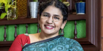 മുസ്ലിങ്ങള്‍ക്ക് വൃത്തിയില്ല, അവർ പിന്നാക്കമാണ്, ഭീകരവാദികളെല്ലാം മുസ്ലിങ്ങളാണെന്നാണ് വിചാരിച്ചിരുന്നത്,  നിങ്ങൾ മതേതരമാണ്, മറ്റ് മുസ്‍ലിംകൾ അങ്ങനെയല്ലെന്ന് പറയുമ്പോള്‍ ഞാന്‍ അഭിമാനിച്ചിരുന്നു, താന്‍ ഇസ്‍ലാമോഫോബായിരുന്നുവെന്ന് നടി പി.എം. ലാലി