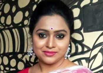 സ്ഥാനാർഥിക്ക് ആരോ​ഗ്യപ്രശ്നങ്ങൾ, റോഡ് ഷോ ഉണ്ടായിരിക്കുന്നതല്ല!! സാബു ജേക്കബിന് കിട്ടിയത് എട്ടിന്റെ പണി, റോഡ് ഷോയ്ക്ക് ഫ്ലക്സ്, കമാനങ്ങൾ, തിരഞ്ഞെടുപ്പ് കമ്മിറ്റി ഓഫീസ് വരെ സജ്ജമാക്കി, ഉദ്ഘാടനം ചെയ്യാനായി കേന്ദ്രസഹമന്ത്രിയും, പിന്നെയാണ് അറിയുന്നത് സ്ഥാനാർഥി ലക്ഷ്മിപ്രിയയ്ക്ക് പെരുമ്പാവൂരിൽ വോ‌ട്ടില്ല, റോഡ് ഷോ ഭൂപതി രാജു ശ്രീനിവാസ വർമയുടെ പദയാത്രയായി മാറി…