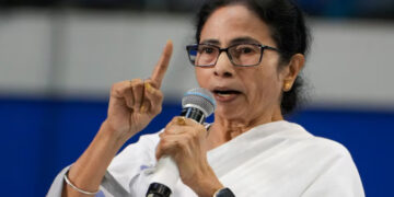 ബിജെപി അധികാരത്തിലെത്തിയാൽ നിങ്ങള്‍ക്ക് മത്സ്യവും മാംസവും കഴിക്കാനാകില്ല, അവർ ഒരു മതത്തിലും വിശ്വസിക്കുന്നില്ല, ഇക്കൂട്ടർ കലാപത്തിന് പ്രേരിപ്പിക്കുന്നവരാണ്, പല സംസ്ഥാനങ്ങളിലും വിജയിച്ചത്  ആളുകളെ കൊന്നൊടുക്കി- മമതാ ബാനര്‍ജി