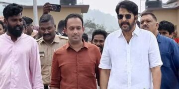 ‘‘നിങ്ങൾ എന്തിനാണ് എപ്പോഴും എന്റെ കൂടെ നിൽക്കുന്നത്? ഞാൻ നിങ്ങൾക്കുവേണ്ടി വന്നതാണെന്ന് ആളുകൾ വിചാരിക്കും, മാറി നിന്നാൽ മതി’’… ചുളുവിൽ ക്രഡിറ്റ് അടിച്ചുമാറ്റാനെത്തിയ സിപിഎം ജില്ലാ സെക്രട്ടറിയോട് അതൃപ്തി പ്രകടിപ്പിച്ച് മമ്മൂട്ടി, ഇടതുപക്ഷ സോഷ്യൽ മീഡിയ ഹാൻഡിലുകളിൽ മമ്മൂട്ടിക്കെതിരെ സൈബറാക്രമണം!! എവിടെയെങ്കിലും പോയി ഇടിച്ചുകയറി നിൽക്കുന്നവരല്ല ജില്ലാ സെക്രട്ടറിമാർ- മന്ത്രി റിയാസ്