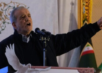 ഈ രക്തം വെറുതെയാകില്ല, അമേരിക്കൻ-സയണിസ്റ്റ് ശക്തികളെ  വേരോടെ പിഴുതെറിയുന്ന ഒരു പോരാട്ടമായി ഇത് മാറും, ഖമനേയിയുടെ വധത്തിൽ ഉത്തരവാദികളായവർ വലിയ വില നൽകേണ്ടി വരും, ഇത് കൊലപാതകമല്ല കുറ്റകൃത്യമാണ്, പ്രതികരണവുമായി ഇറാൻ പ്രസിഡന്റ്