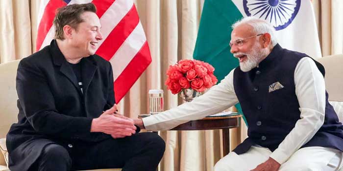 മസ്കും ട്രംപും തമ്മിലുള്ള ശത്രുതയുടെ മഞ്ഞുരുകുന്നുവോ? പശ്ചിമേഷ്യൻ യുദ്ധം സംബന്ധിച്ച് ട്രംപും മോദിയും തമ്മിൽ ഫോൺ സംഭാഷണം, പങ്കാളിയായി ഇലോൺ മസ്കും!! രണ്ട് രാജ്യത്തലവന്മാർ തമ്മിൽ നടത്തുന്ന സംഭാഷണത്തിൽ ഒരു സ്വകാര്യ വ്യക്തി പങ്കാളിയായത് അസാധാരണ നടപടി…