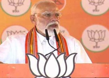 കഴിഞ്ഞതവണ ഇ. ശ്രീധരനുണ്ടായ പരാജയത്തിൽ ജനങ്ങൾക്കുണ്ടായ വിഷമം തീർക്കാൻ ഇത്തവണ ശോഭ സുരേന്ദ്രന് വോട്ട് ചെയ്യണം, തെരഞ്ഞെടുപ്പിലെ യഥാർഥ ‘എ’ ടീം ബിജെപി മാത്രം!! പാലക്കാട്ടെ ഒരു പ്രമുഖ കോൺഗ്രസ് നേതാവ് സ്ത്രീസുരക്ഷയ്ക്ക് ഭീഷണി, മറ്റൊരാളെ പാർട്ടിക്ക് പുറത്താക്കേണ്ടിവന്നു- മോദി