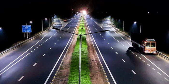 റോഡുകളിലെ കുഴികളും വിള്ളലുകളുമെല്ലാം കണ്ടെത്താൻ ഇനി മുതൽ എഐ; പുതിയ സാങ്കേതിക പദ്ധതിയുമായി ദേശീയപാത അതോറിറ്റി