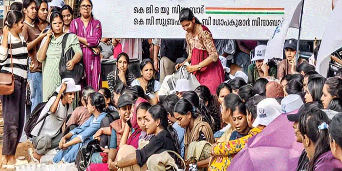 സമരം കടുപ്പിച്ച് നഴ്സുമാർ; സ്വകാര്യ ആശുപത്രികളുടെ പ്രവർത്തനം  അവതാളത്തിൽ; മെഡിക്കൽ കോളേജിലും കോ-ഓപ്പറേറ്റീവ് ആശുപത്രിയിലും രോ​ഗികളുടെ തിക്കും തിരക്കും