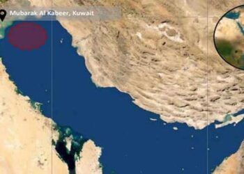 കുവൈത്തിൽ കടലിൽ നങ്കൂരമിട്ട കപ്പലിൽ വൻ സ്ഫോടനം, തൊട്ടുപിന്നാലെ പ്രദേശംവിട്ടു പാഞ്ഞു പോകുന്ന ചെറു ബോട്ട്…ഓയിൽ ടാങ്കർ ലക്ഷ്യമിട്ട് ആക്രമണം, ചരക്കു കപ്പലിൽനിന്നുള്ള എണ്ണ കടലിൽ പരക്കുന്നു, ജീവനക്കാർ സുരക്ഷിതർ!! ജനങ്ങളെ ഒഴിപ്പിച്ച് ഖത്തർ, ആക്രമണമുണ്ടായത് ബ്രിട്ടീഷ് ഓയിൽ ടാങ്കറിന് നേരെ
