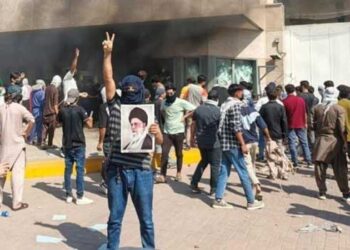 ഇറാൻ ആക്രമണത്തിൽ അമേരിക്കയ്ക്കെതിരെ തിരിഞ്ഞ് പാക്കിസ്ഥാൻ, യുഎസ് എംബസി ഓഫിസിന് തീയിട്ടു!! പ്രതിഷേധക്കാരെ നീക്കാൻ കണ്ണീർ വാതകപ്രയോ​ഗം, വെടിവെപ്പിൽ 6 പേർ കൊല്ലപ്പെട്ടു, ഇറാനെതിരെ യുഎസും ഇസ്രയേലും നടത്തുന്ന “അനാവശ്യമായ ആക്രമണങ്ങളെ” ശക്തമായി അപലപിച്ച് പാക് ഉപപ്രധാനമന്ത്രി- Video