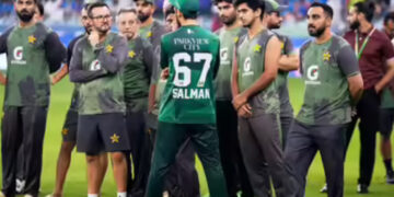 ലോകകപ്പ് മത്സരത്തിനിടെ ഹൗസ് കീപ്പിങ് ജീവനക്കാരിയോട് മോശമായി പെരുമാറി പാക് ക്രിക്കറ്റ് താരം, യുവതി നിലവിളിച്ചതോടെ ക്ഷമാപണം,  പിന്നാലെ താരത്തിന് പിഴ, കൂടുതല്‍ അച്ചടക്ക നടപടിക്ക് പിസിബി