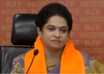 ലീഡറുടെ മോളല്ലേ… പാര്‍ട്ടി ഒന്നും നോക്കാതെ പത്മേച്ചിക്ക് ഒരു വോട്ട് എന്നാണ് ആളുകള്‍ പറയുന്നത്,  അച്ഛന്‍ ജീവിച്ചിരുന്നെങ്കില്‍ ബിജെപിയില്‍ വന്നേനെ, അത്രയ്ക്കും കോണ്‍ഗ്രസ് മടുത്തിരുന്നു, പാര്‍ട്ടിയില്‍  കെ മുരളീധരന് നീതി ലഭിക്കുന്നില്ലെന്ന് പത്മജ വേണുഗോപാല്‍